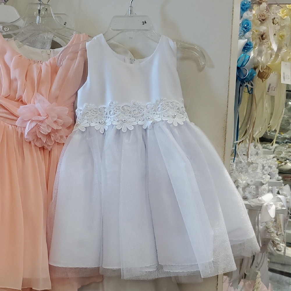 Elegant White Kids Dress with Floral Lace